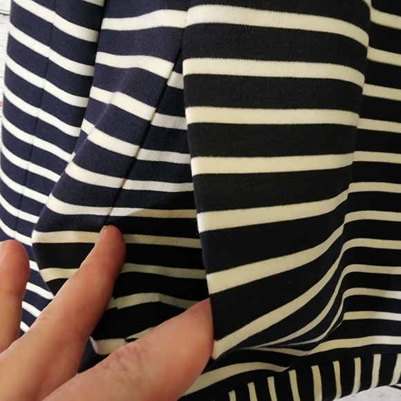 Ann Taylor Black & White Striped Side Zip Jacket...NWT...Size LP - Picture 4 of 8